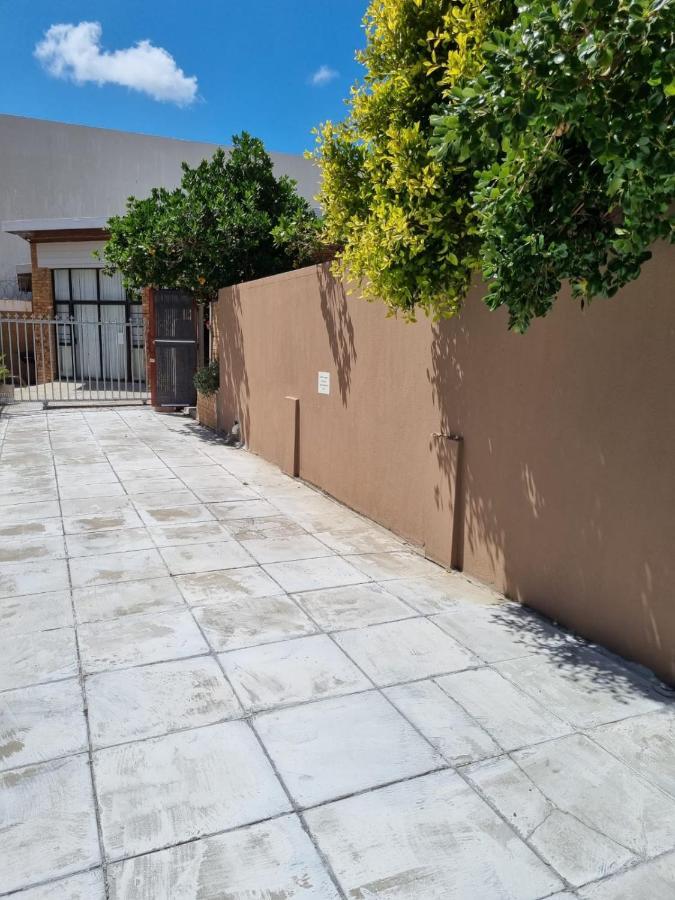 Apartment Twelveon1st Cape Town